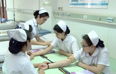 2025年重庆渝西卫校首页|官网